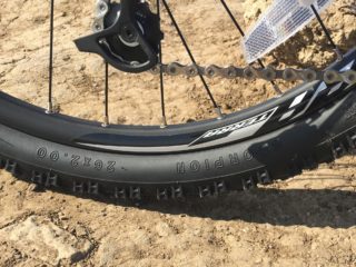 Bmebikes Bm Night Hawk 26 By 2 Tires