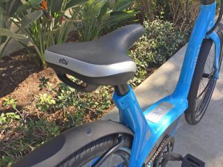 Elby City Comfort Saddle With Integrated Handle Extra Wide Seat Post