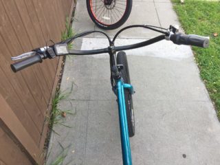 2017 Motiv Sleek Wide Cruiser Bars Rubber Grips