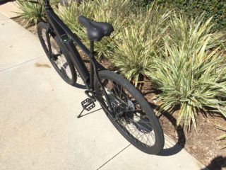 Juiced Bikes Crosscurrent Air Selle Royale Saddle Kickstand Wellgo Pedals