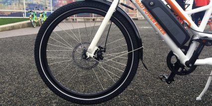 2019 Rad Power Bikes Radwagon Front Tire With Fenders And Mid Mounted Battery