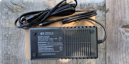 2019 Motiv Sherpa Portable Battery Charger