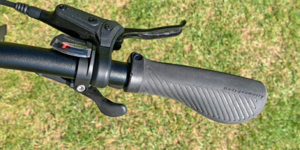 Specialized Turbo Vado Sl 4 0 Eq Right Grip With Shimano Trigger Shfiters And Optical Gear Window