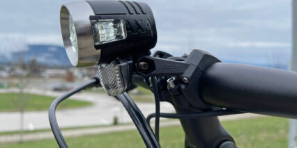 Gazelle Ultimate C380 Hmb Axa 50 Lux Headlight With Side Windows
