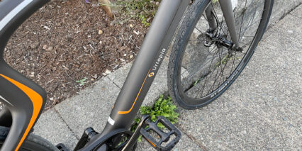 2022 Urtopia Carbon E Bike Wellgo Plastic Pedals With Rubber Tread