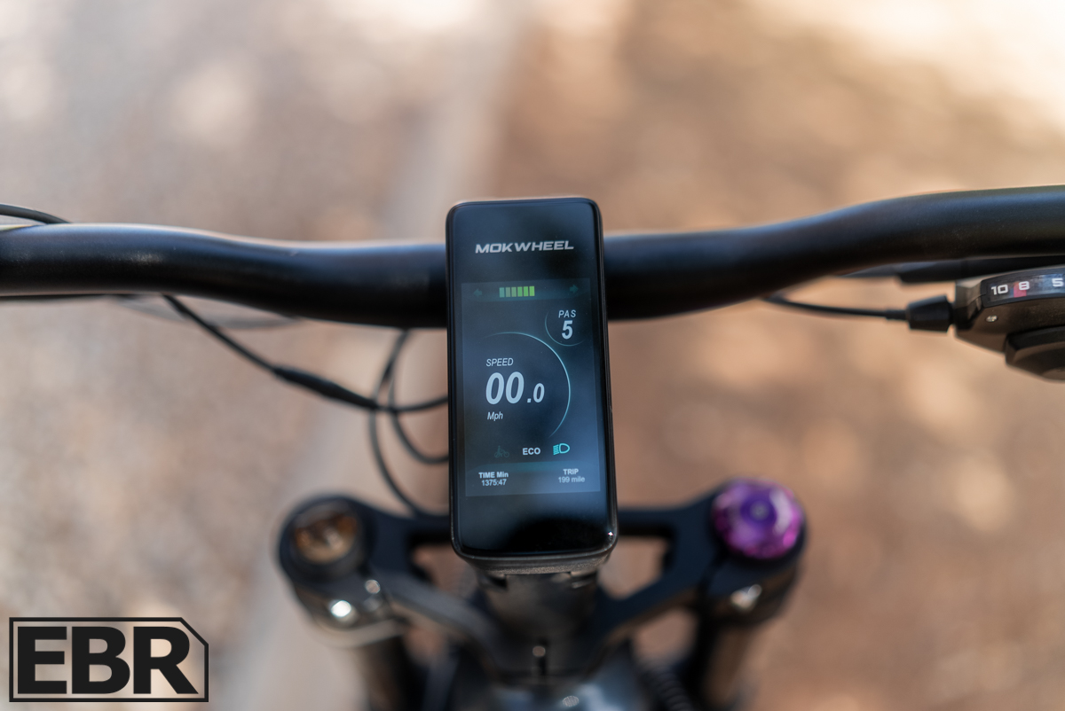 Mokwheel Onyx display