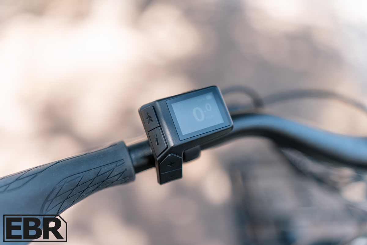 Momentum Vida E+ display
