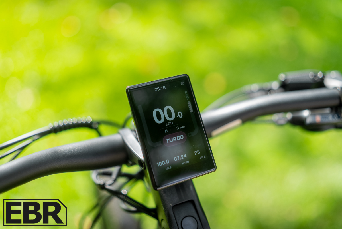 Urtopia Carbon Classic display