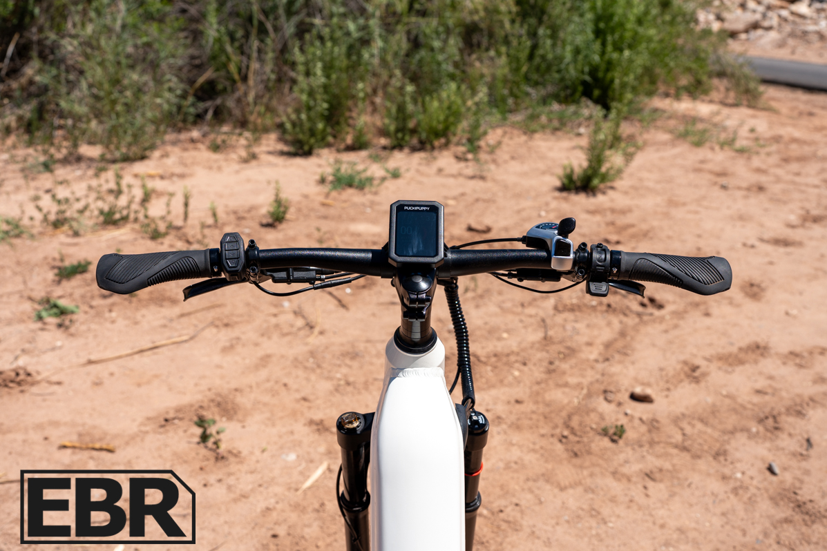 Puckipuppy Boxer ST cockpit showing handlebars display and controls up close