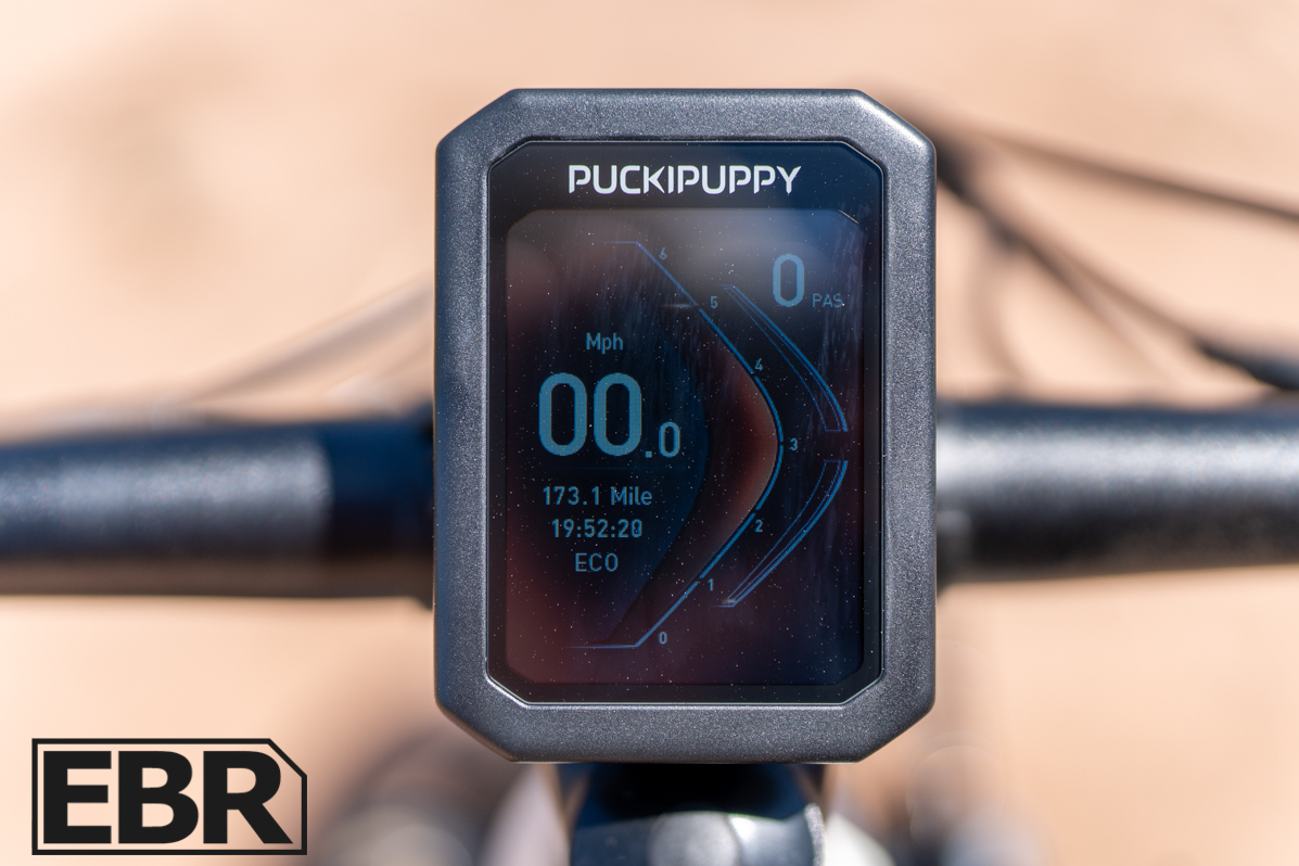 Puckipuppy Boxer ST display screen showing battery level speed and assist settings