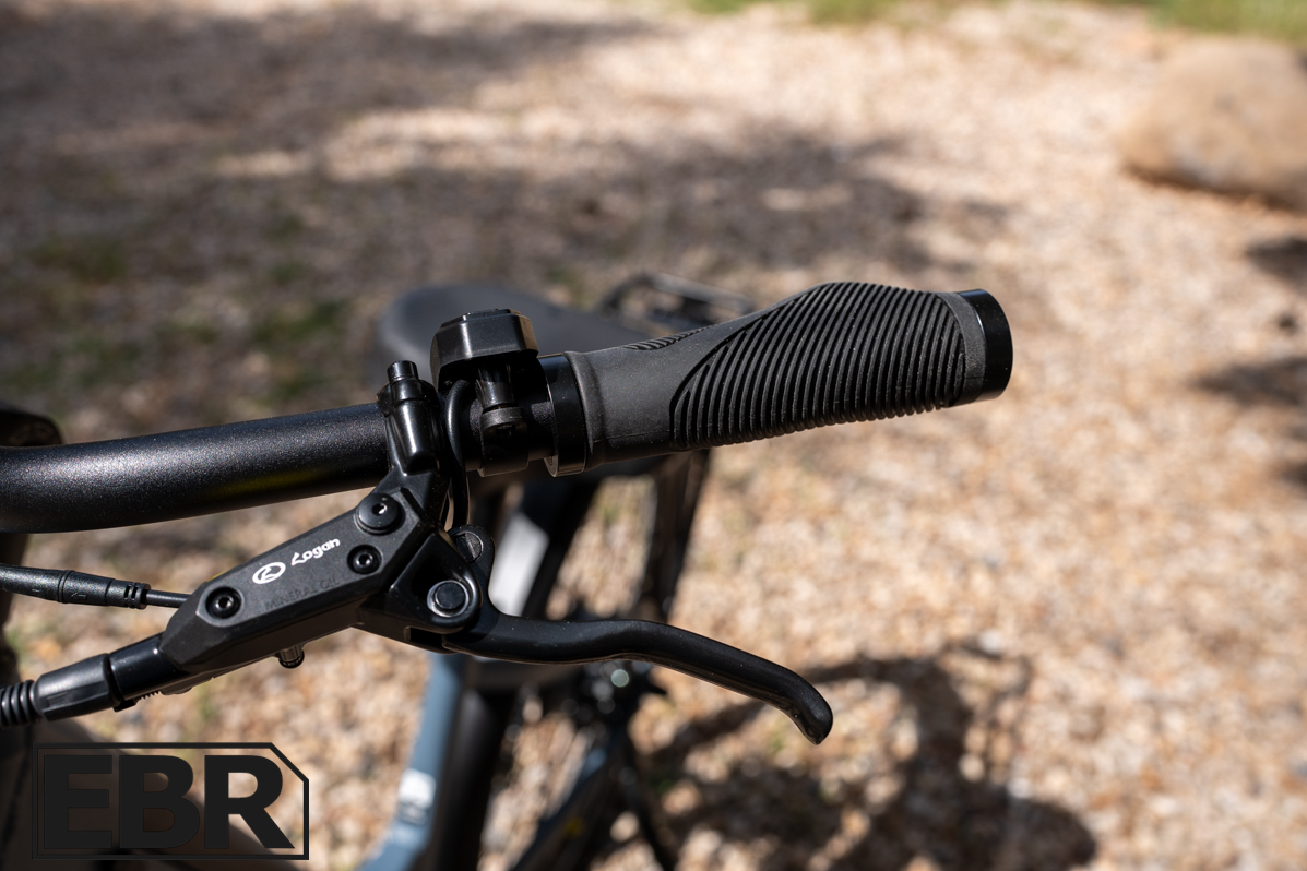 Puckipuppy Poodle left side handlebar and front end close-up view